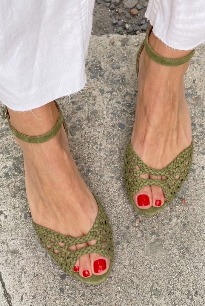 Willow | Golden Woven Sandals