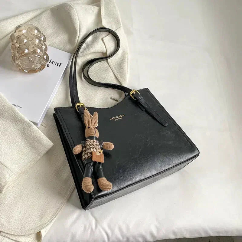 MARGARET RIVER | Elegant Shoulder Tote