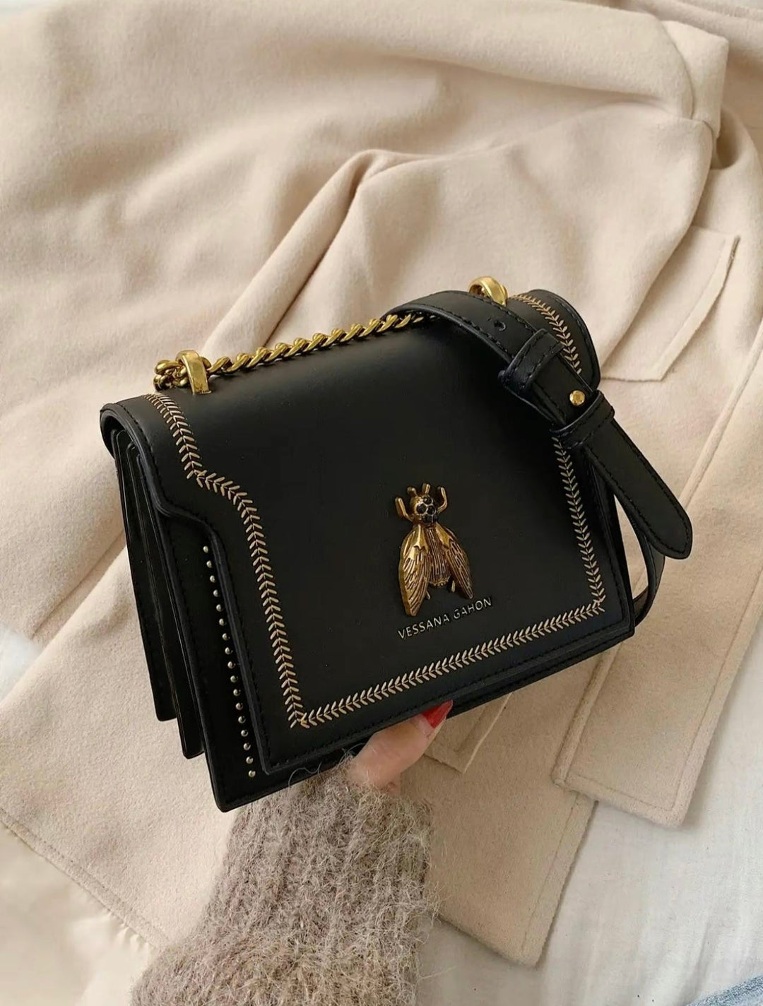 ARARAT | Timeless Luxury Chain Bag