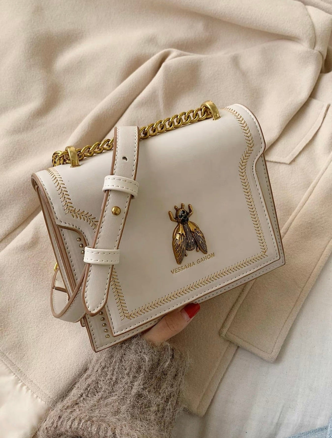 ARARAT | Timeless Luxury Chain Bag
